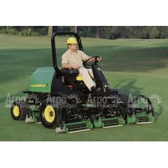 Бензиновая газонокосилка для фейрвея  Jonh Deere - 3235 С  в Великих Луках
