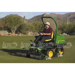 Косилка для грина John Deer 2500 B gas в Великих Луках
