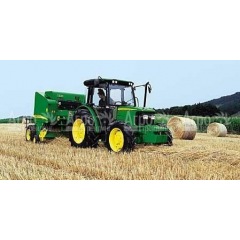 Многофункциональный минитрактор John Deere 5215 в Великих Луках